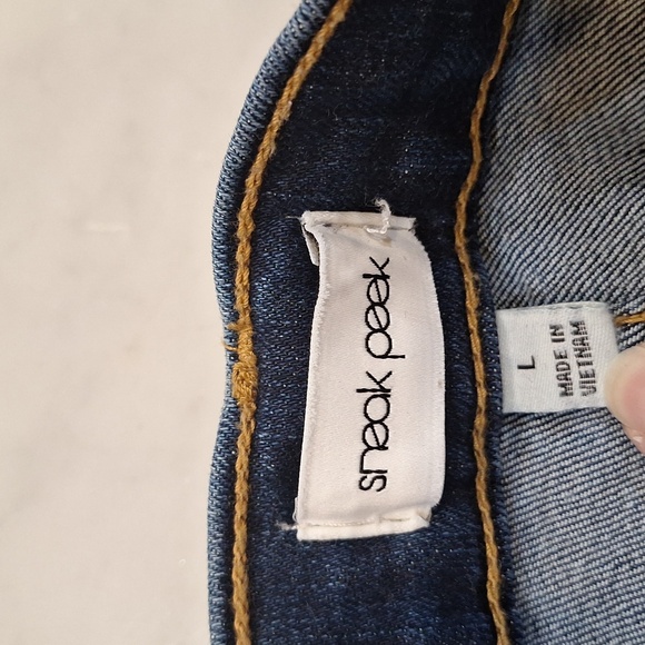 Sneak Peek Denim Cuffed 2.5" Inseam Denim Shorts Cotton Spandex Blend Lg - Picture 6 of 8